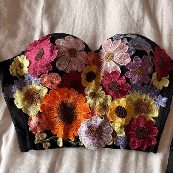 Lulu’s Floral Embroidered Black Crop Corset Top - Picture 3 of 4
